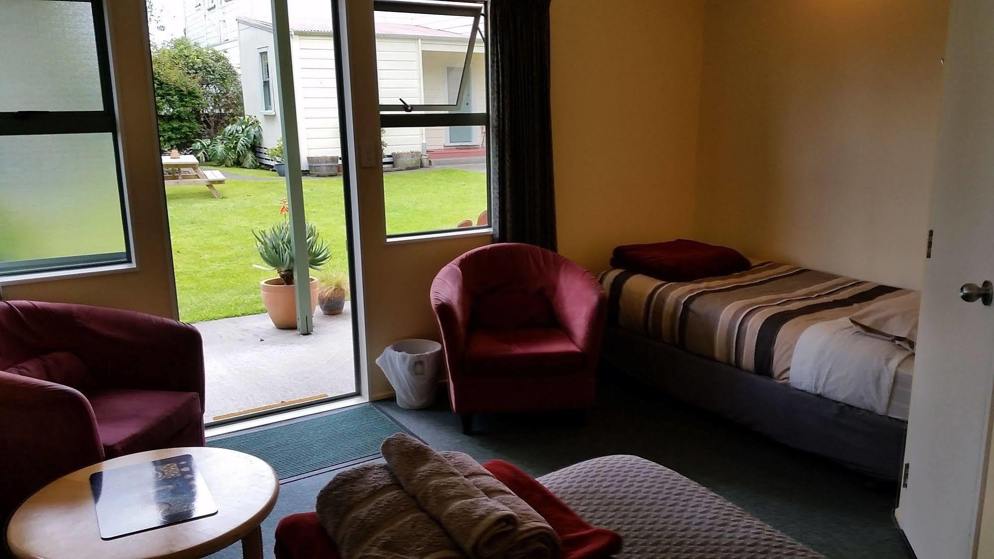 Tamara Riverside Lodge Whanganui Exterior photo